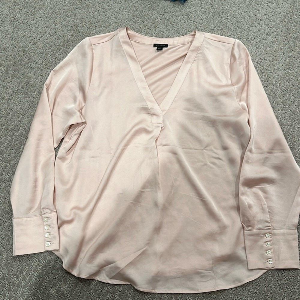 Beautiful Ann Taylor blouse!
